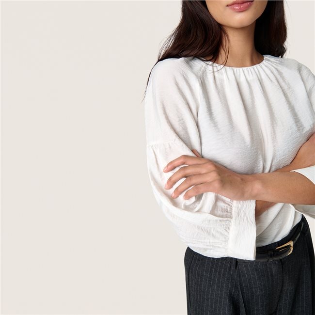blusa de mujer con cuello redondo blanca leodora soaked