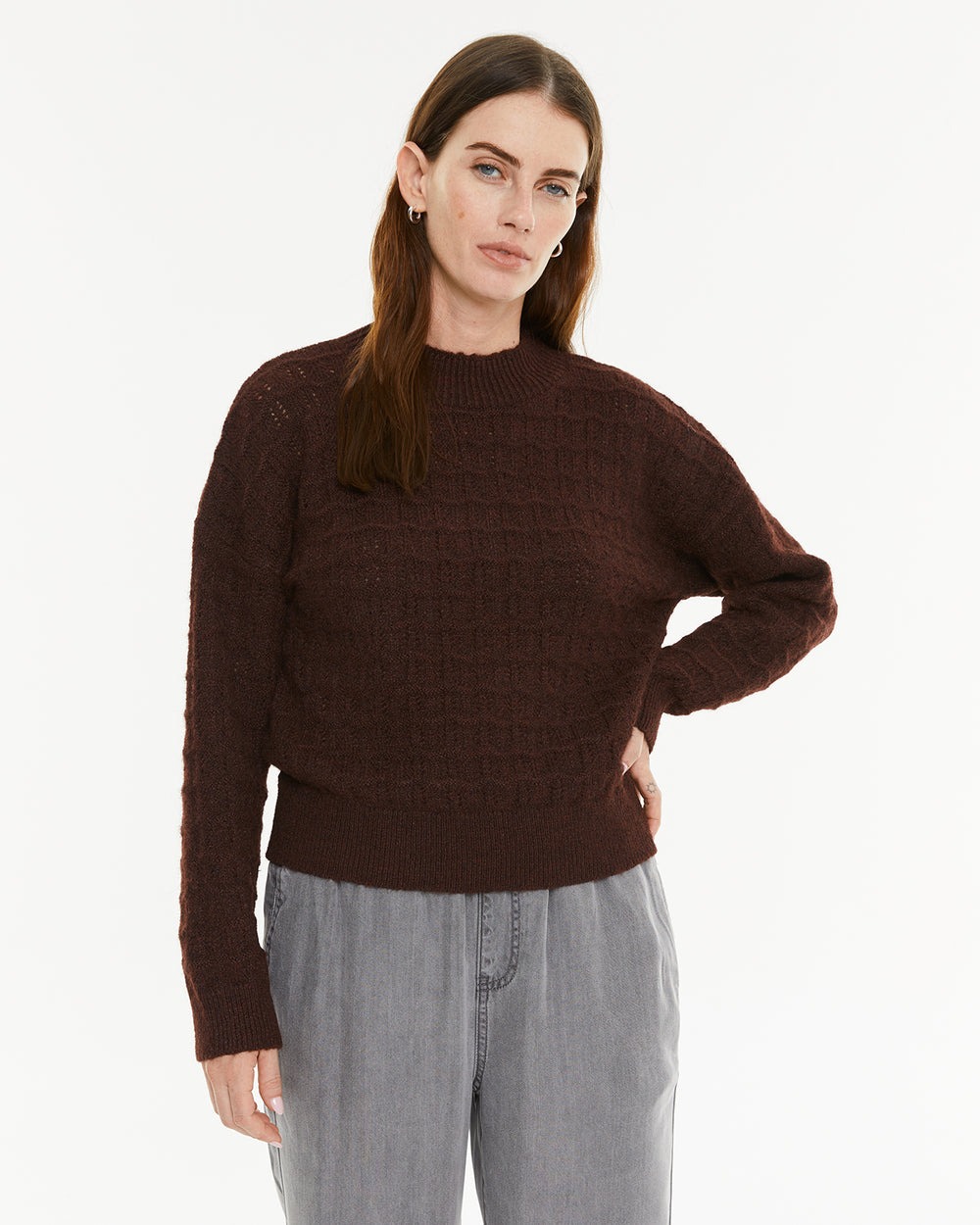 jersey de punto granate de mujer con un poco de relieve system action