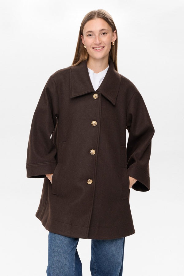 chaquetón de mujer nukimberly de numph en color chocolate