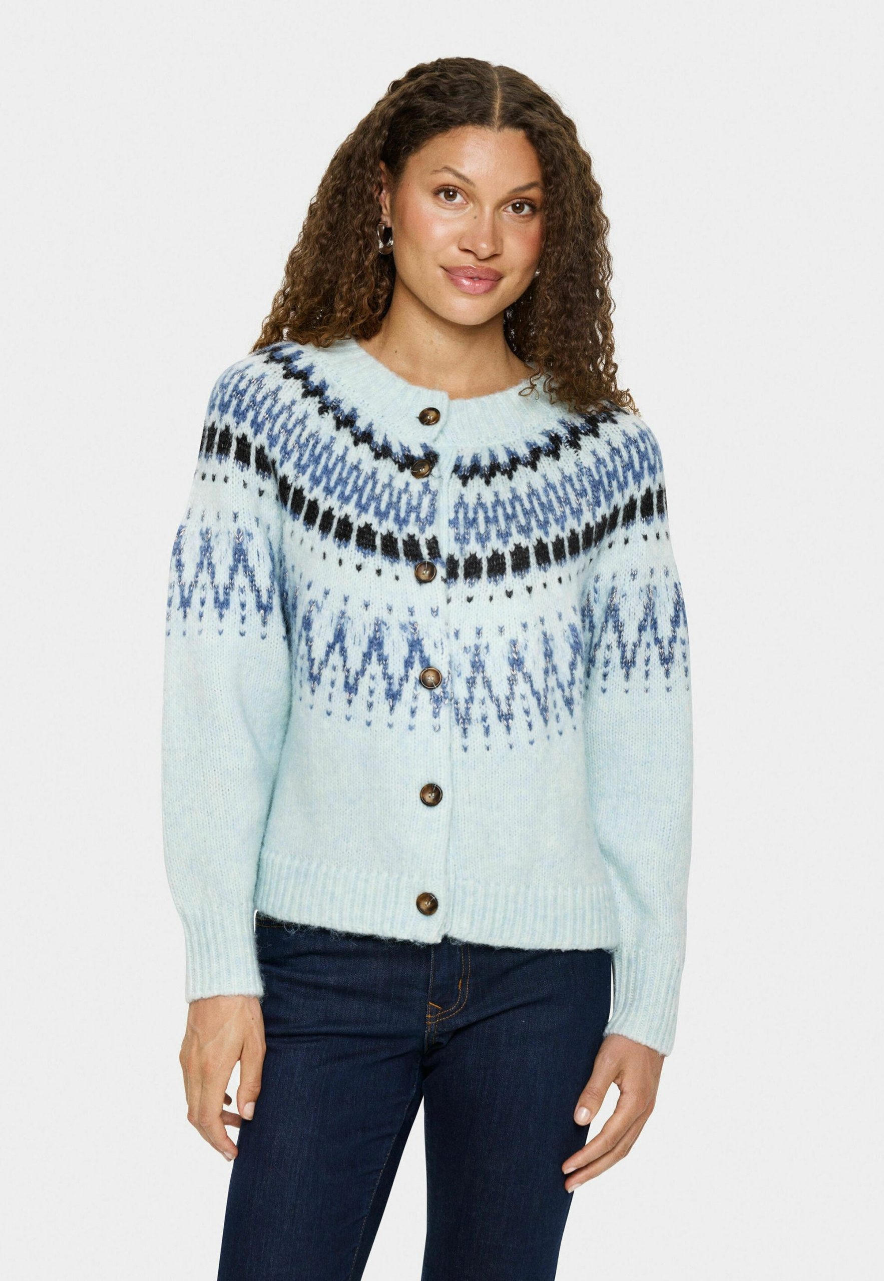 cárdigan de mujer azul con grecas