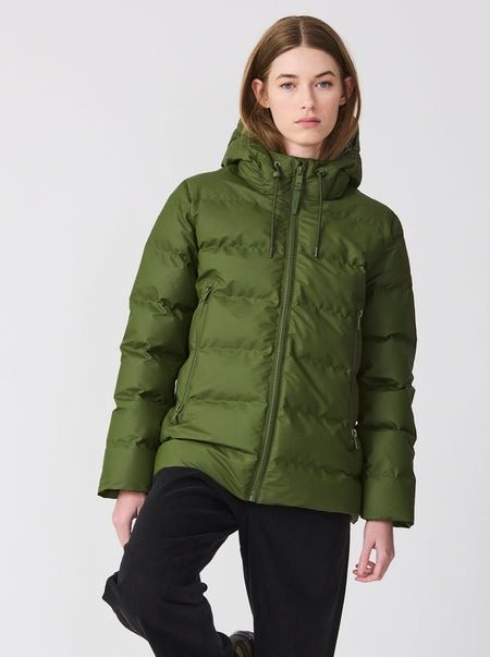 abrigo de mujer corto acolchado impermeable modelo nieve de tanta rainwear