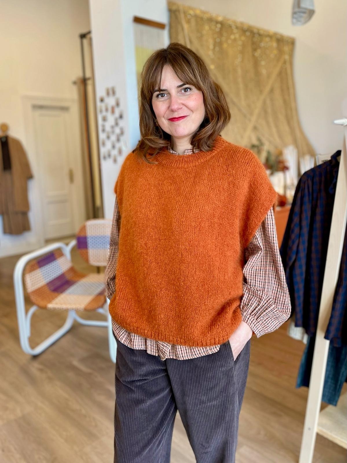 chaleco de mujer en punto oversize color caldera