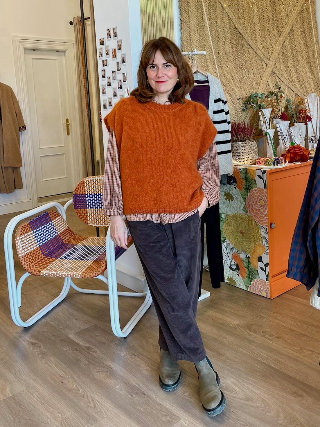 pantalón de mujer de pana color marrón