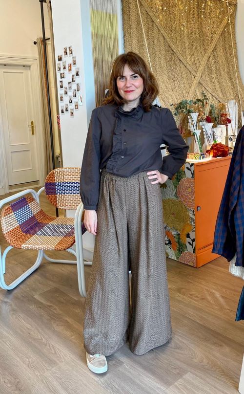 pantalón de mujer palazzo de espiga camel